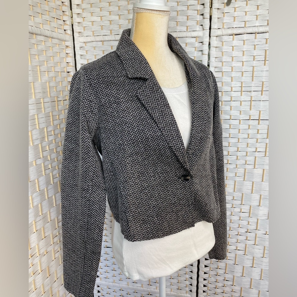 NWT Hem & Thread Chevron Jacquard Textured Crop Blazer flattering 1 button close - Picture 1 of 11
